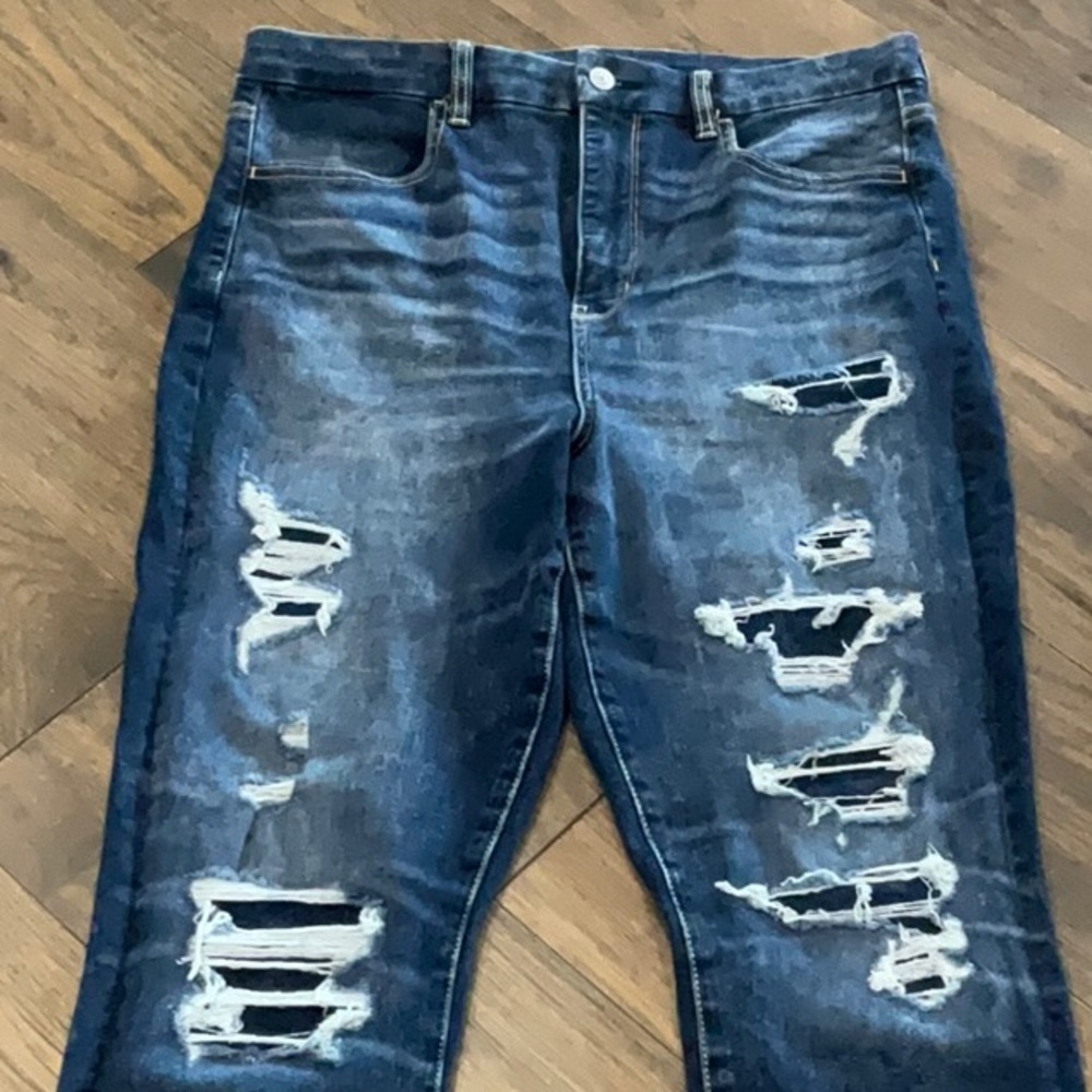 Distressed Dark Wash Ripped Jeans